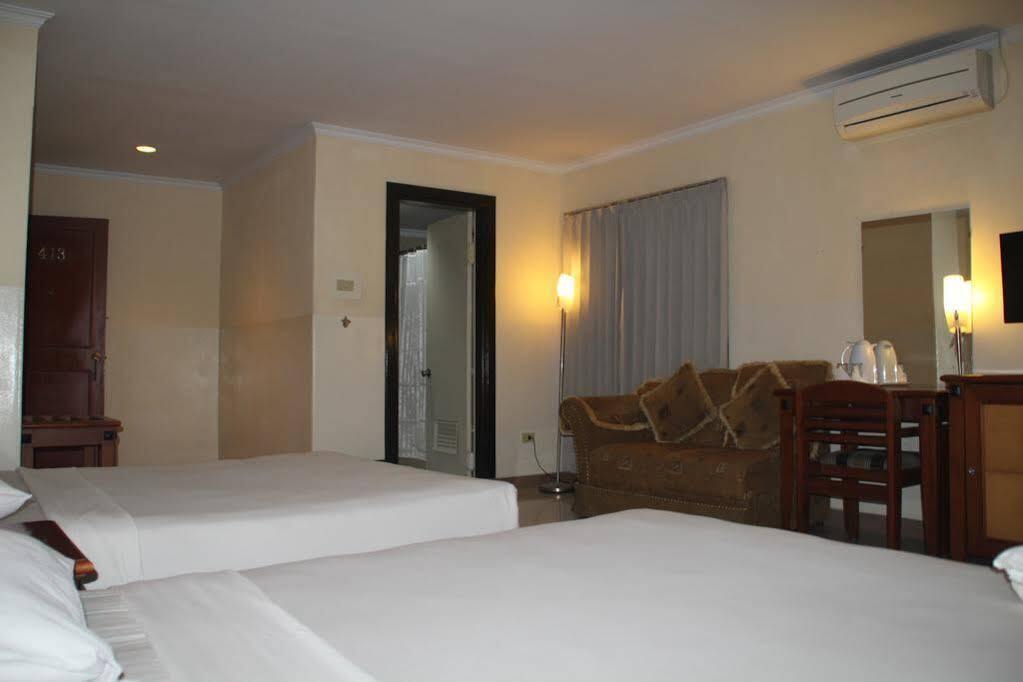 Hotel Celebes Manado Dış mekan fotoğraf